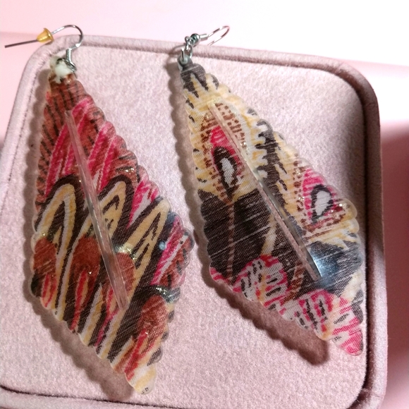 VTG Earrings Dangle  Slotted Lucite Burgundy/Black BoHo Pierced Statement 1980’s - Picture 2 of 6